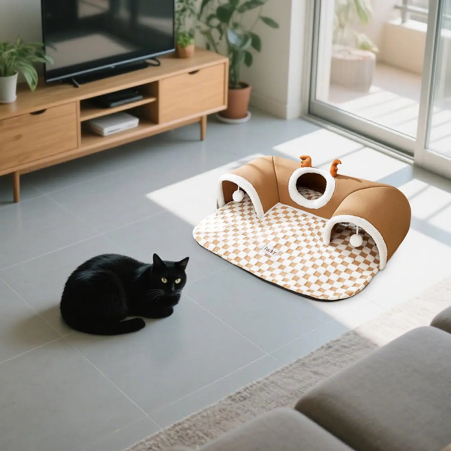 Foldable Cat Bed & Play Tunnel – Warm Plush Indoor Hideaway